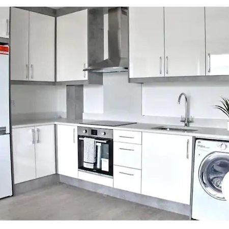 Lovely 2-Bedrooms With Free Parking Canvey Island Exterior foto